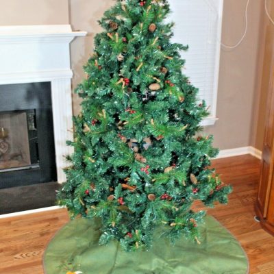 Woodland Creatures Green Christmas Tree Skirt – Charming Holiday Decoration