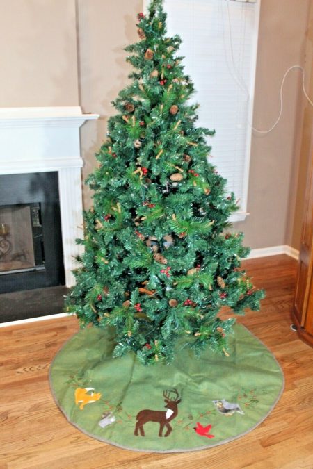 Woodland Creatures Green Christmas Tree Skirt – Charming Holiday Decoration
