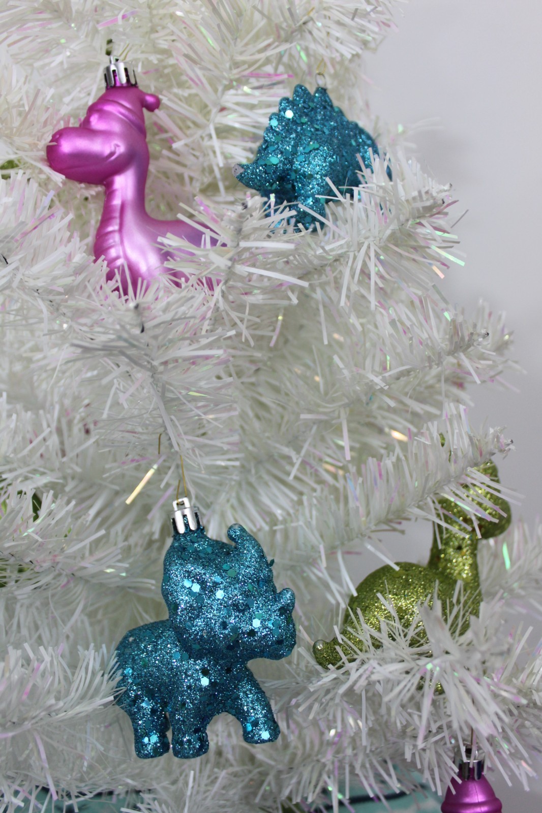 Dinosaur Mini White Christmas Tree Set 2 Dinosaur Mini White Christmas Tree Set - Image 2