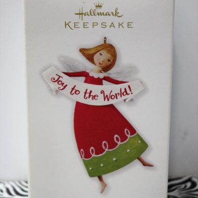 Joy to the World Angel Ornament | Annunciation Christmas Hallmark